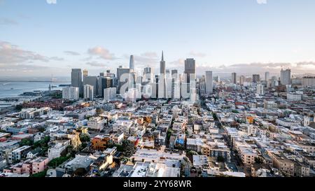 Die Skyline von san francisco bei Sonnenuntergang Stockfoto