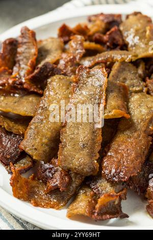 Geröstetes griechisches gegrilltes Gyro-Fleisch zum Verzehr Stockfoto