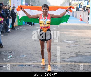 Kalkutta, Indien. Dezember 2024. Tata Steel World Marathon 25 km Kalkutta(TSW25K). Der weltweit einzige World Athletics Gold Label 25 km Marathon fand am 15. Dezember 2024 in Kalkutta statt. Sanjeevani Jadhav 1:29:08; Sieger in der Kategorie Indische Frauen. (Foto: Amlan Biswas/Pacific Press/SIPA USA) Credit: SIPA USA/Alamy Live News Stockfoto