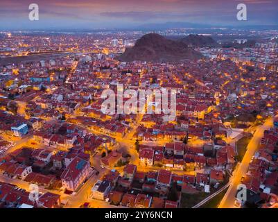 Blick auf die Stadt Afyonkarahisar mit Schloss Afyon Stockfoto