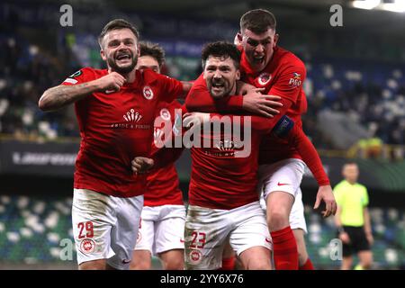 Belfast, Irland. Dezember 2024. Ein Fußballspiel zwischen dem nordirischen Team Larne und dem belgischen Cercle Brugge KSV, Donnerstag, den 19. Dezember 2024 in Belfast, am 6/6. Tag der Gruppenphase des UEFA Conference League-Turniers. BELGA FOTO LIAM MCBURNEY Credit: Belga News Agency/Alamy Live News Stockfoto