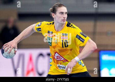 Heidelberg, Deutschland. Dezember 2024. JURI Knorr (RNL, 10), am Ball, Einzelbild, Einzelfoto, Aktion, 19.12.2024, Heidelberg (Deutschland), Handball, DHB-Pokal, Viertelfinale, Rhein-Neckar Löwen - ThSV Eisenach Credit: dpa/Alamy Live News Stockfoto