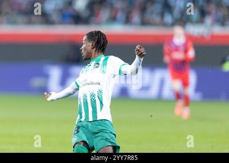 Heidenheim, Deutschland. Dezember 2024. Heidenheim, Deutschland 19. Dezember 2024: UEFA Conference League - 2024/2025 - 1.FC Heidenheim gegen FC St. Gallen 1879 im Bild: Felix Mambimbi (FC St. Gallen) Credit: dpa/Alamy Live News Stockfoto