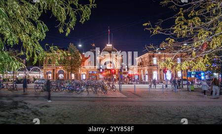Kopenhagen, Dänemark - Eingang zum Tivoli-Garten, nachts Stockfoto