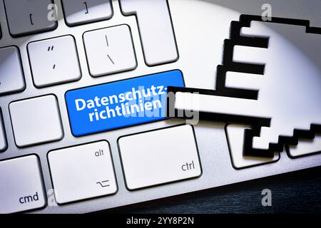 FOTOMONTAGE, Computertaste mit der Aufschrift Datenschutzrichtlinien *** FOTOMONTAGE, Computertaste mit der Aufschrift Datenschutzrichtlinie Stockfoto