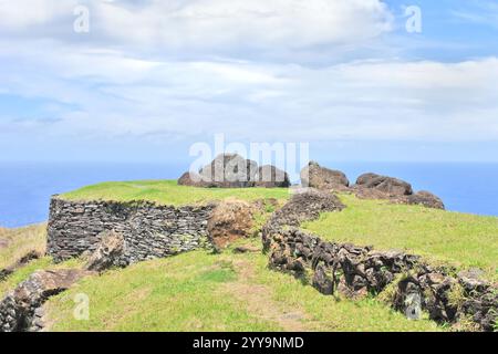 Rano Kau und zeremonielles Dorf Orongo auf der Osterinsel, Chile Stockfoto