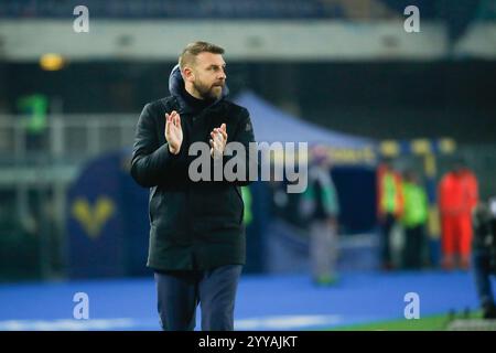 Marcantonio Bentegodi, Verona, Italien. Dezember 2024. Serie A Fußball, Hellas Verona gegen AC Milan; Paolo Zanetti Cheftrainer von Hellas Verona Credit: Action Plus Sports/Alamy Live News Stockfoto