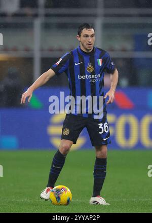 Mailand, Italien. Dezember 2024. Matteo Darmian vom FC Internazionale während des Spiels Coppa Italia in Giuseppe Meazza, Mailand. Der Bildnachweis sollte lauten: Jonathan Moscrop/Sportimage Credit: Sportimage Ltd/Alamy Live News Stockfoto