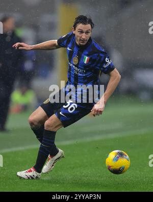 Mailand, Italien. Dezember 2024. Matteo Darmian vom FC Internazionale während des Spiels Coppa Italia in Giuseppe Meazza, Mailand. Der Bildnachweis sollte lauten: Jonathan Moscrop/Sportimage Credit: Sportimage Ltd/Alamy Live News Stockfoto