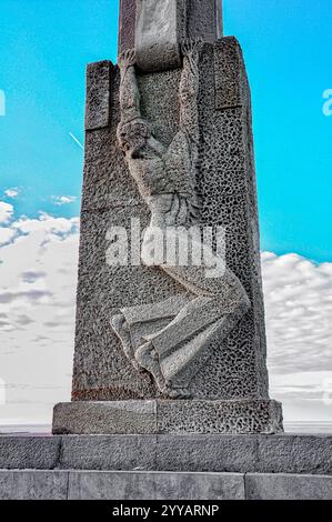 Ehemaliges Denkmal für die Gefallenen des Franco-Regimes, heute in Denkmal für die Gefallenen des Spanischen Bürgerkriegs umbenannt, in Santander Stockfoto