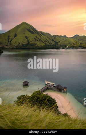 Pink Beach auf Padar Island Indonesien Stockfoto