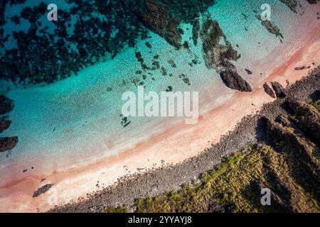 Pink Beach auf Padar Island Indonesien Stockfoto