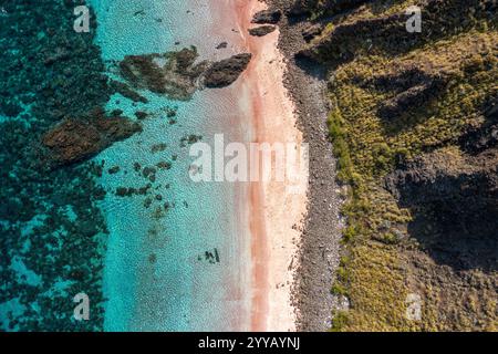 Pink Beach auf Padar Island Indonesien Stockfoto