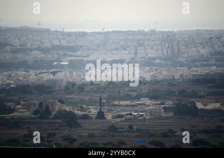 Basilika Christi des Königs, Blick auf Paola vom Bastionsplatz, Mdina, Malta, Europa Stockfoto