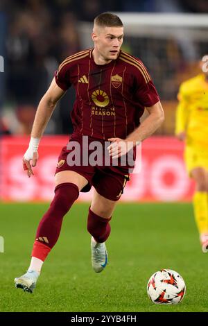 Artem Dovbyk von AS Roma in Aktion während des Fußballspiels der Europa League zwischen AS Roma und Braga im Olimpico-Stadion in Rom (Italien), 12. Dezember 2024. Stockfoto