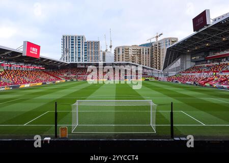 Dezember 2024; Gtech Community Stadium, Brentford, London, England; Premier League Football, Brentford gegen Nottingham Forest; das Spielfeld ist bereit im Gtech Community Stadium Credit: Action Plus Sports Images/Alamy Live News Stockfoto