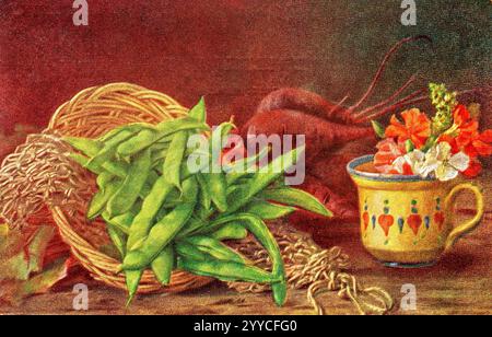 Postkarte Vintage 1910-1920 mit Stillleben von Gemüse, einschließlich grüner Bohnen in einem Korb und Blumen in einem dekorativen Becher. Stockfoto