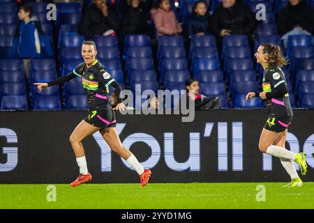 ROTTERDAM, 21-12-2024, Stadion de Kuip, Saison 2024/2025, niederländischer Azerion Eredivisie Vrouwen Football. Spiel zwischen Feyenoord - PSV (Damen). Beschreibung: Pro Shots/Alamy Live News Stockfoto