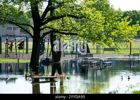 April 2023. Überschwemmungen im FDR-Park durch schlechte Flutbeckenführung und Rodung der Wiesen. Foto: Chris Baker Evens. Stockfoto