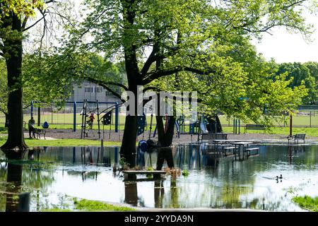 April 2023. Überschwemmungen im FDR-Park durch schlechte Flutbeckenführung und Rodung der Wiesen. Foto: Chris Baker Evens. Stockfoto