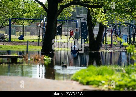 April 2023. Überschwemmungen im FDR-Park durch schlechte Flutbeckenführung und Rodung der Wiesen. Foto: Chris Baker Evens. Stockfoto