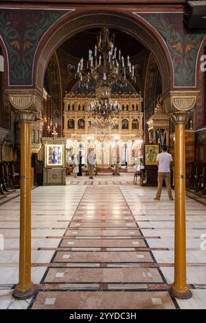 BRASOV (RUMÄNIEN) - Dormition der Mutter Gottes Kirche, Inneres Stockfoto