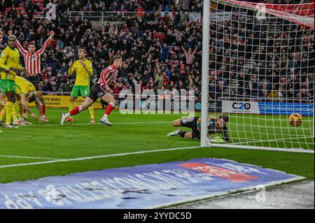 Dan Ballard feiert, nachdem er sein Team gegen Norwich City Credit: Chris Fryatt/Alamy Live News gewonnen hat Stockfoto