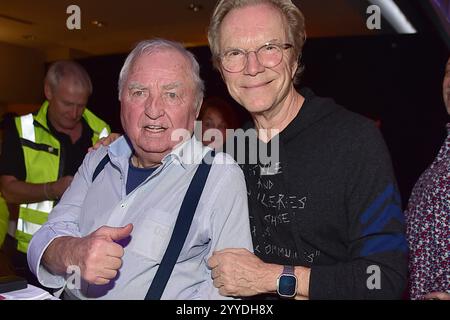 30 Jahre Weihnachten mit Frank Zander Ulli Wegner, Wolfgang Lippert zum 30 zehn Jubilaeum von Frank Zander, Marcus Zander Weihnachten mit Frank & Familie Estrel Covention Center Berlin, am 21.12.2024 *** 30 Jahre Weihnachten mit Frank Zander Ulli Wegner, Wolfgang Lippert zum 30. Jubiläum von Frank Zander, Marcus Zander Weihnachten mit Frank Family Estrel Covention Center Berlin, am 21 12 2024 Photopress Müller Stockfoto