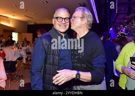 30 Jahre Weihnachten mit Frank Zander Karsten Speck, Wolfgang Lippert zum 30 zehn Jubilaeum von Frank Zander, Marcus Zander Weihnachten mit Frank & Familie Estrel Covention Center Berlin, am 21.12.2024 *** 30 Jahre Weihnachten mit Frank Zander Karsten Speck, Wolfgang Lippert zum 30. Jubiläum von Frank Zander, Marcus Zander Weihnachten mit Frank Family Estrel Covention Center Berlin, am 21 12 2024 Photopress Müller Stockfoto