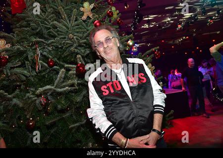 30 Jahre Weihnachten mit Frank Zander Hugo Egon Balder zum 30 zehn Jubilaeum von Frank Zander, Marcus Zander Weihnachten mit Frank & Familie Estrel Covention Center Berlin, am 21.12.2024 *** 30 Jahre Weihnachten mit Frank Zander Hugo Egon Balder zum 30. Jubiläum von Frank Zander, Marcus Zander Weihnachten mit Frank Family Estrel Covention Center Berlin, am 21 12 2024 Photopress Müller Stockfoto