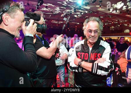 30 zehn Jubilaeum von Frank Zander,Weihnachten Hugo Egon Balder zum 30 zehn Jubilaeum von Frank Zander, Marcus Zander Weihnachten mit Frank & Familie Estrel Covention Center Berlin, am 21.12.2024*** 30jähriges Jubiläum von Frank Zander, Weihnachten Hugo Egon Balder zum 30jährigen Jubiläum von Frank Zander, Marcus Zander Weihnachten mit Frank Family Estrel Covention Center Berlin, am 21 12 2024 Photopress Müller Stockfoto