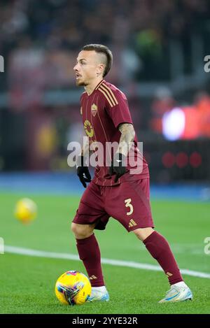 Rom, Italien. Dezember 2024. Angelino von AS Roma während des Coppa Italia-Spiels zwischen AS Roma und UC Sampdoria am 18. Dezember 2024 im Stadio Olimpico in Rom. Quelle: Giuseppe Maffia/Alamy Live News Stockfoto