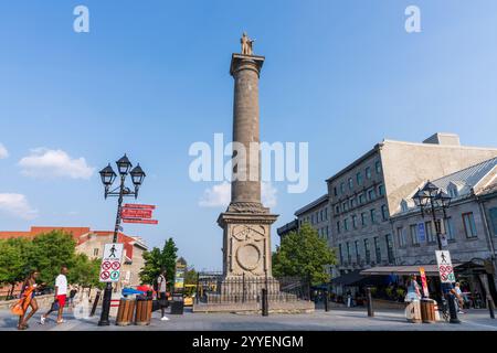 Montreal, Quebec, Kanada - 5. August 2021 : Nelson Monument (Nelson's Column) in Place Jacques-Cartier, Old Montreal. Stockfoto