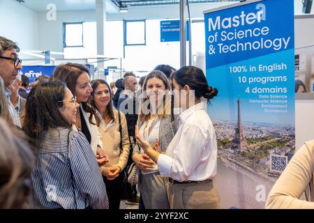 C) Denis TRASFI / MAXPPP - au Palais des Congrès de Massy - Salon de l'étudiant organisé par l'Etudiant et l'Agglomération Grand Paris Sud Stockfoto