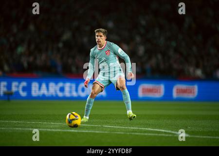 Barcelona, Spanien, 21. Dezember 2024. Spanische LaLiga EA Sports: FC Barcelona gegen Atletico de Madrid. Giuliano (22). Quelle: Joan G/Alamy Live News Stockfoto