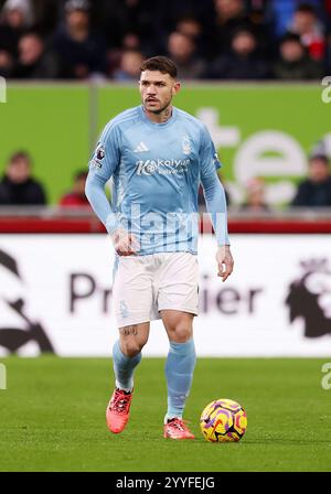 London, England, 21. Dezember 2024. Nottingham Forest's Morato während des Premier League Spiels im Gtech Community Stadium, London. Der Bildnachweis sollte lauten: David Klein / Sportimage Stockfoto