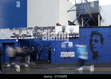 Goodison Park, Liverpool, Großbritannien. Dezember 2024. Premier League Football, Everton gegen Chelsea; Fans kommen ins Stadion Credit: Action Plus Sports/Alamy Live News Stockfoto