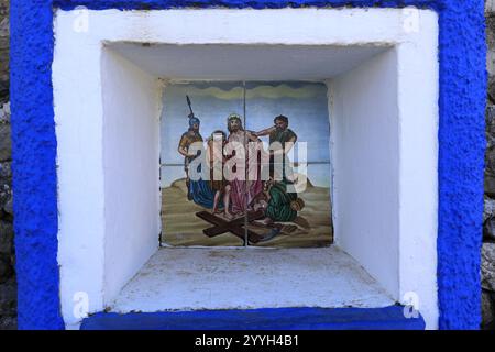 Einer der religiösen Schreine in Castillo de San Jose, Bergdorf Guadalest, Provinz Valencia, Spanien, Europa Stockfoto