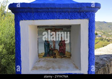 Einer der religiösen Schreine in Castillo de San Jose, Bergdorf Guadalest, Provinz Valencia, Spanien, Europa Stockfoto