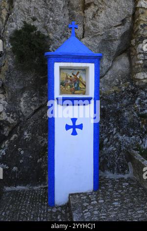 Einer der religiösen Schreine in Castillo de San Jose, Bergdorf Guadalest, Provinz Valencia, Spanien, Europa Stockfoto