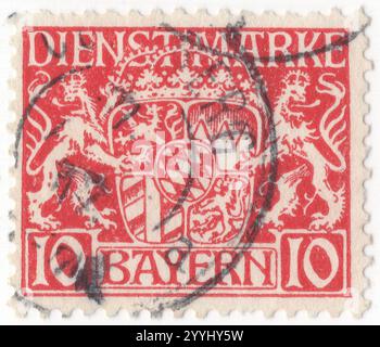 BAYERN — 01. August 1916: 10 pfennig tiefrosa Amtsmarke mit Bayerns Staatswappen und Ornament. Bayern war ein Königreich im Süden Deutschlands mit der Hauptstadt München, Mitglied des Deutschen Bundes und wurde 1870 Teil des Deutschen Reiches. Nach dem Ersten Weltkrieg erklärte sie sich zur republik. Am 31. März 1920 verlor sie ihre Postautonomie Stockfoto