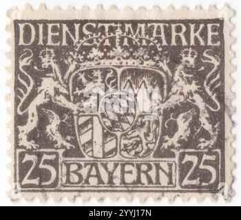 BAYERN — 01. August 1916: 25 pfennig graue Amtsmarke mit dem Bayerischen Staatswappen und Ornament. Bayern war ein Königreich im Süden Deutschlands mit der Hauptstadt München, Mitglied des Deutschen Bundes und wurde 1870 Teil des Deutschen Reiches. Nach dem Ersten Weltkrieg erklärte sie sich zur republik. Am 31. März 1920 verlor sie ihre Postautonomie Stockfoto