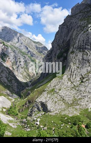 Bulnes, ein kleiner Vilage im Picos de Europa, Spanien Stockfoto