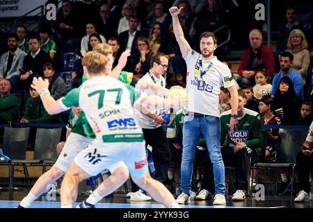 Ben Matschke (frisch auf Goeppingen, Trainer), GER, Fuechse Berlin vs. Frisch auf Goeppingen, 1. Bundesliga, Daikin HBL, Herren, 16. Spieltag, Saison 2024/2025, 22.12.2024 Foto: Eibner-Pressefoto/ Claudius Rauch Stockfoto