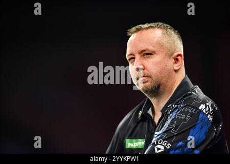 Alexandra Palace, London, Großbritannien. Dezember 2024. 2024/25 PDC Paddy Power World Dart Championships Tag 8; Ritchie Edhouse Credit: Action Plus Sports/Alamy Live News Stockfoto