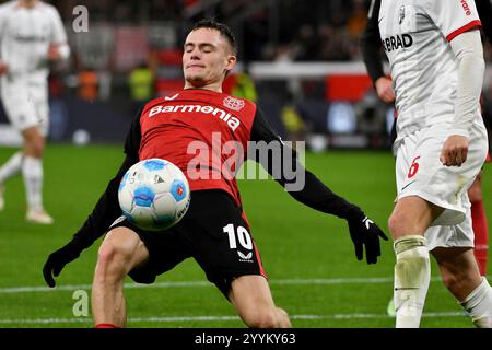 Leverkusen, Deutschland. Dezember 2024. Fussball; Spieltag 15; 1. Bundesliga; Saison 2024/2025; Bayer Leverkusen gegen SC Freiburg am 21.12.2024 in Leverkusen. UBz: 10 Florian Wirtz, Bayer Leverkusen. Quelle: dpa/Alamy Live News Stockfoto