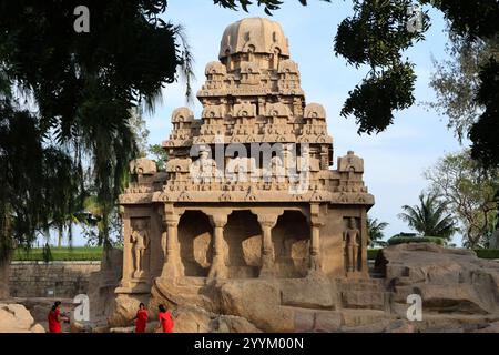 Dharmaraja Ratha eines der fünf Rathas in Mamallapuram, Tamil Nadu, Indien Stockfoto