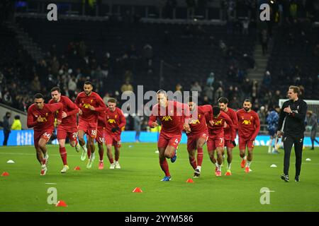 London, Großbritannien. Dezember 2024. Liverpool bereitet sich vor dem Spiel Spurs gegen Liverpool, Premier League im Tottenham Hotspur Stadium London auf. Dieses Bild ist NUR für REDAKTIONELLE ZWECKE bestimmt. Für jede andere Verwendung ist eine Lizenz von Football DataCo erforderlich. Quelle: MARTIN DALTON/Alamy Live News Stockfoto