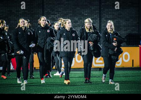 Amsterdam, Niederlande. Dezember 2024. De Toekomst, 22. Dezember 2024 Spieler Excelsior vor dem Azerion Vrouwen Eredivisie Spiel zwischen Ajax und Excelsior Rotterdam vrouwen in de Toekomst, Niederlande. (Arne van der Ben/SPP) Credit: SPP Sport Press Photo. /Alamy Live News Stockfoto