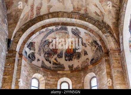 Freskendecke in der St. Georgs Basilika (in tschechischer Bazilika sv. Jiří), das älteste Kirchengebäude der Prager Burg, Prag, Tschechien Stockfoto